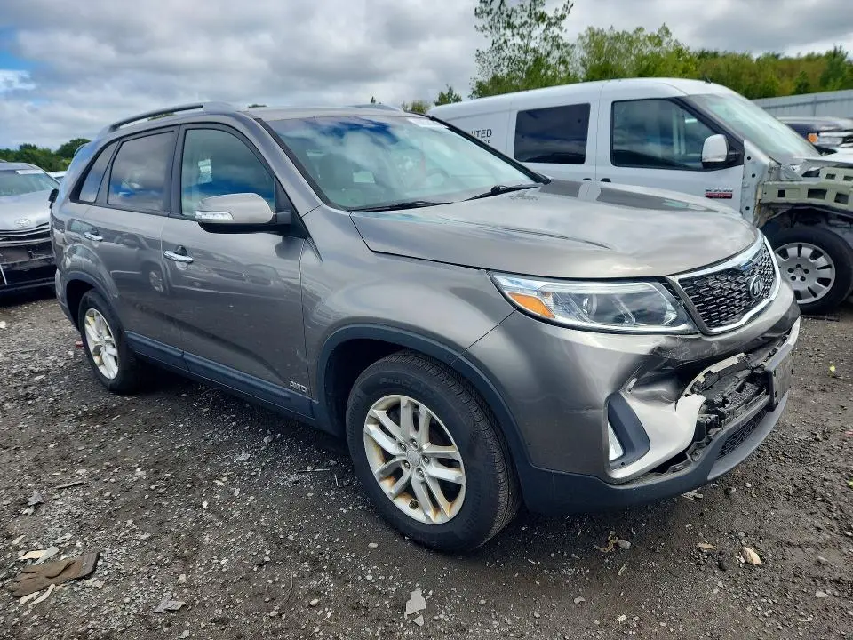 2014 KIA SORENTO LX  