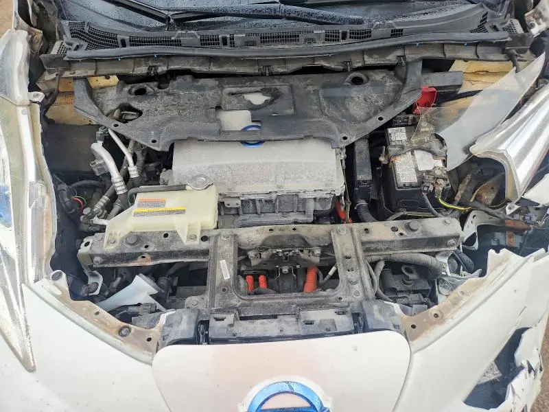 2014 NISSAN LEAF S   