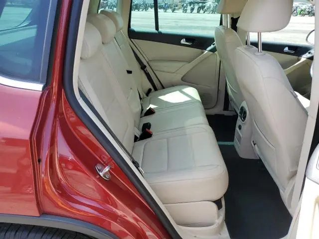 2011 VOLKSWAGEN TIGUAN S  