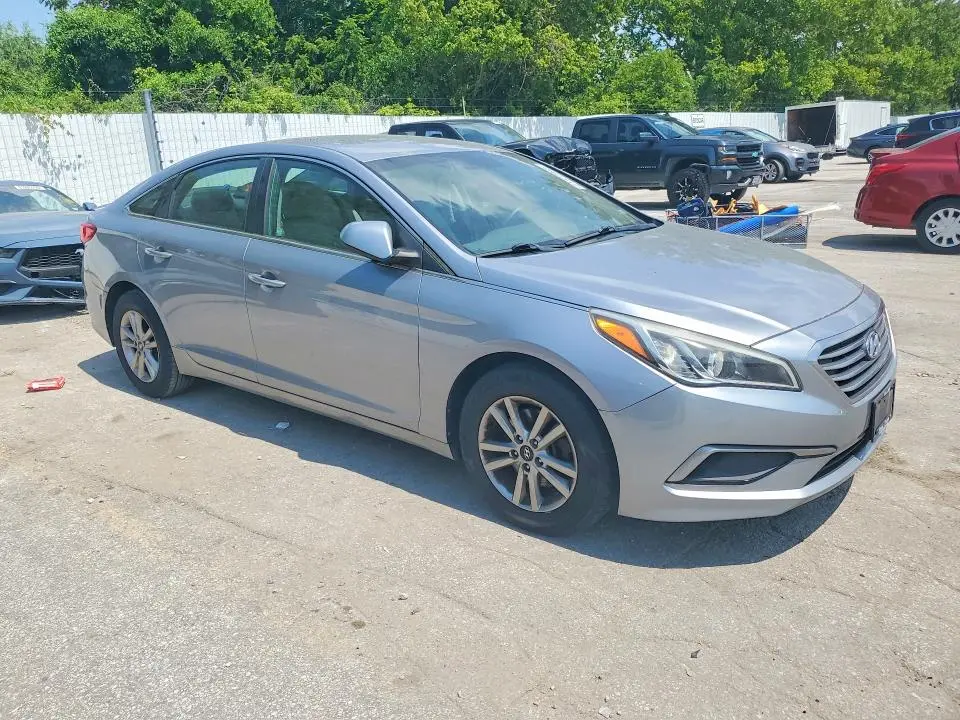 2017 HYUNDAI SONATA SE  