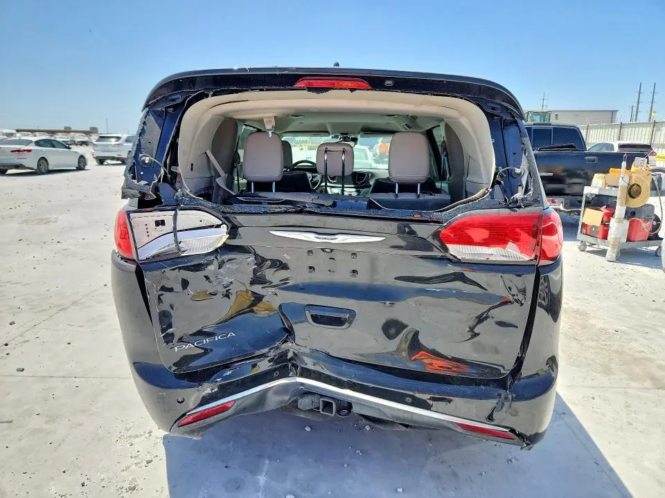 2017 CHRYSLER PACIFICA TOURING L PLUS  