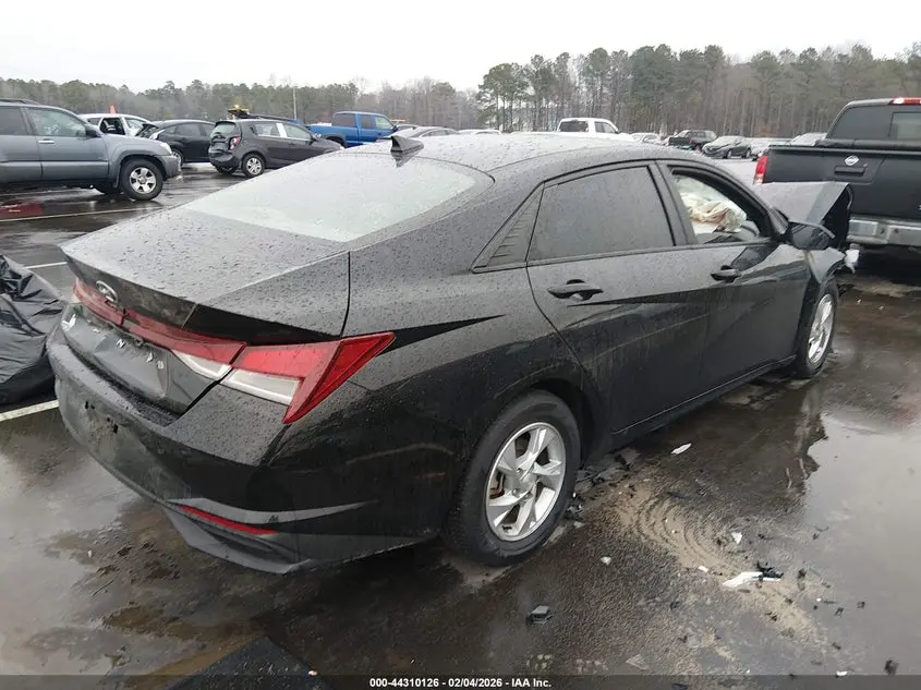 2023 HYUNDAI ELANTRA SE