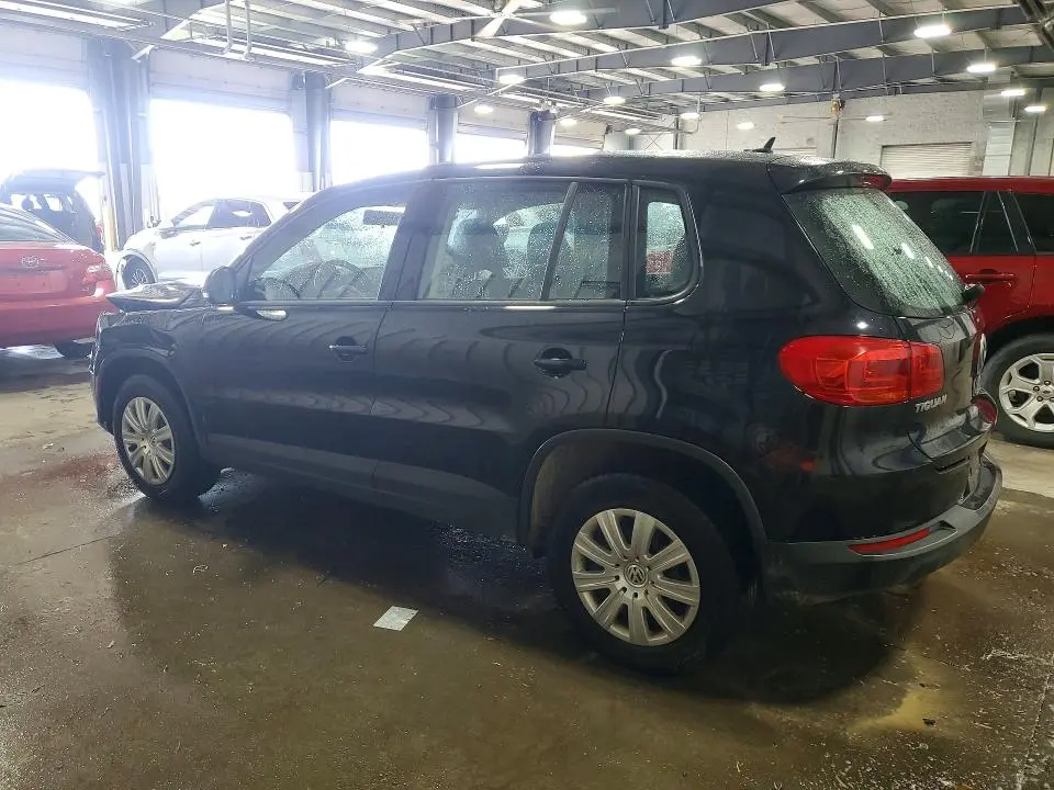 2014 VOLKSWAGEN TIGUAN S  