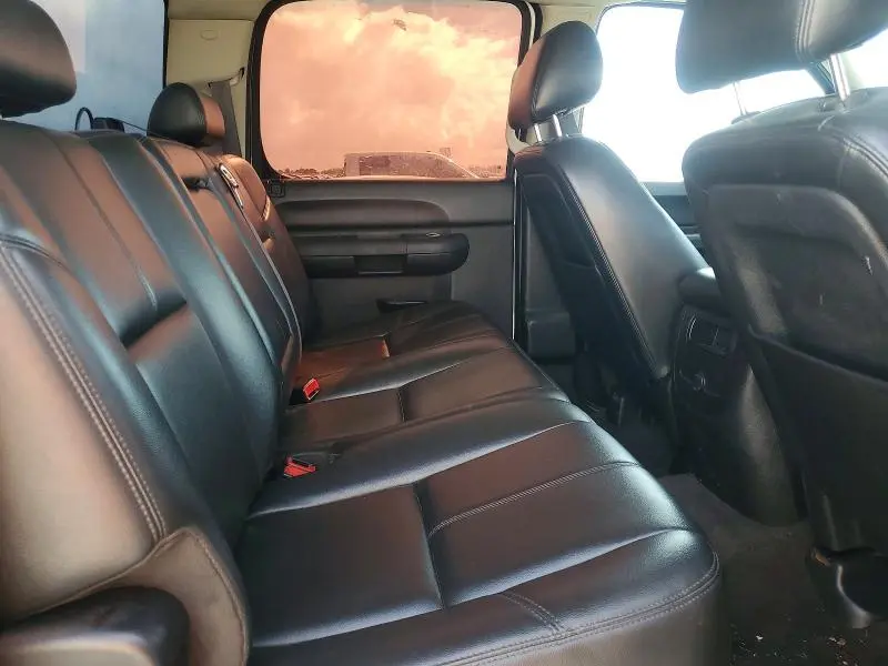 2011 CHEVROLET SILVERADO K1500 LT  