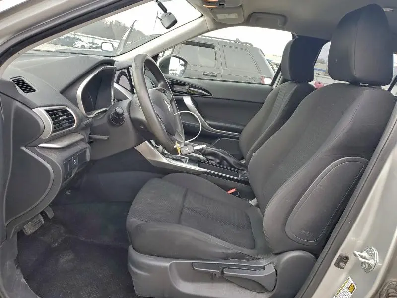 2019 MITSUBISHI ECLIPSE CROSS ES  