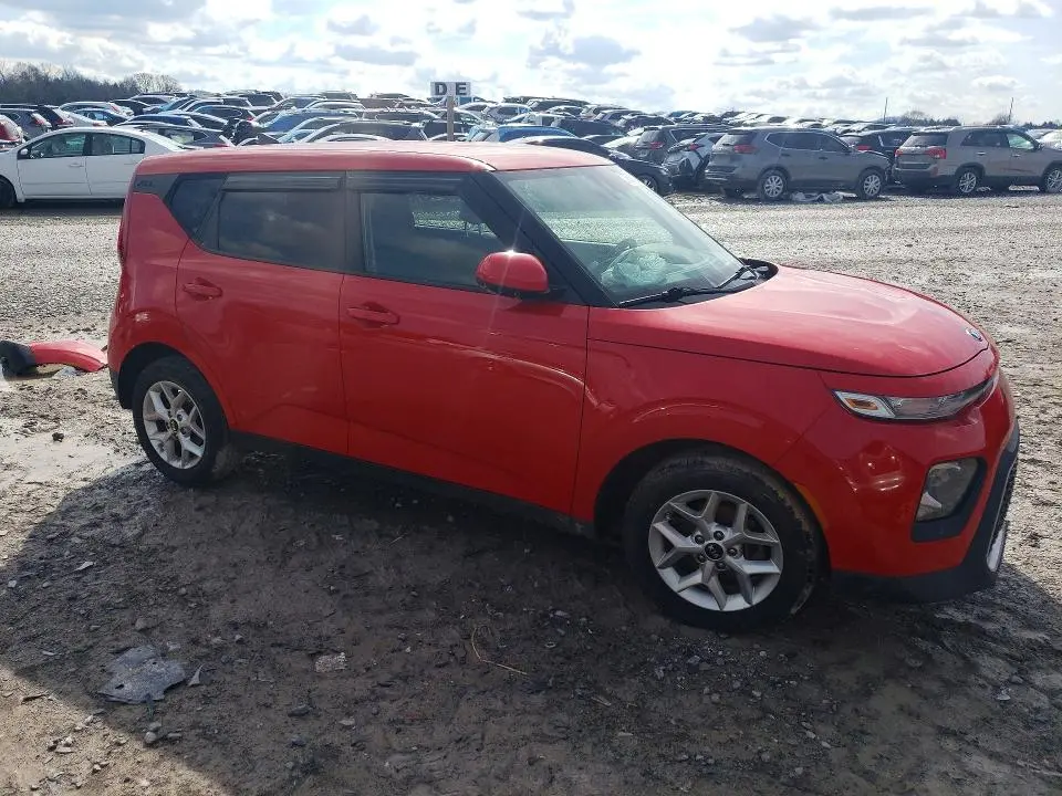 2021 KIA SOUL LX  