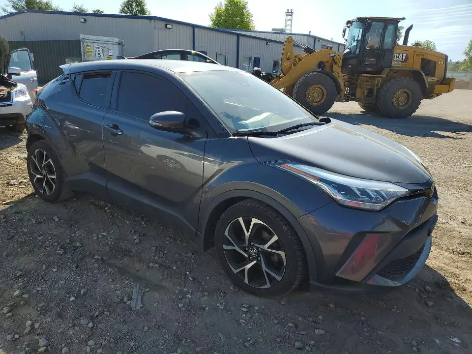 2020 TOYOTA C-HR XLE  