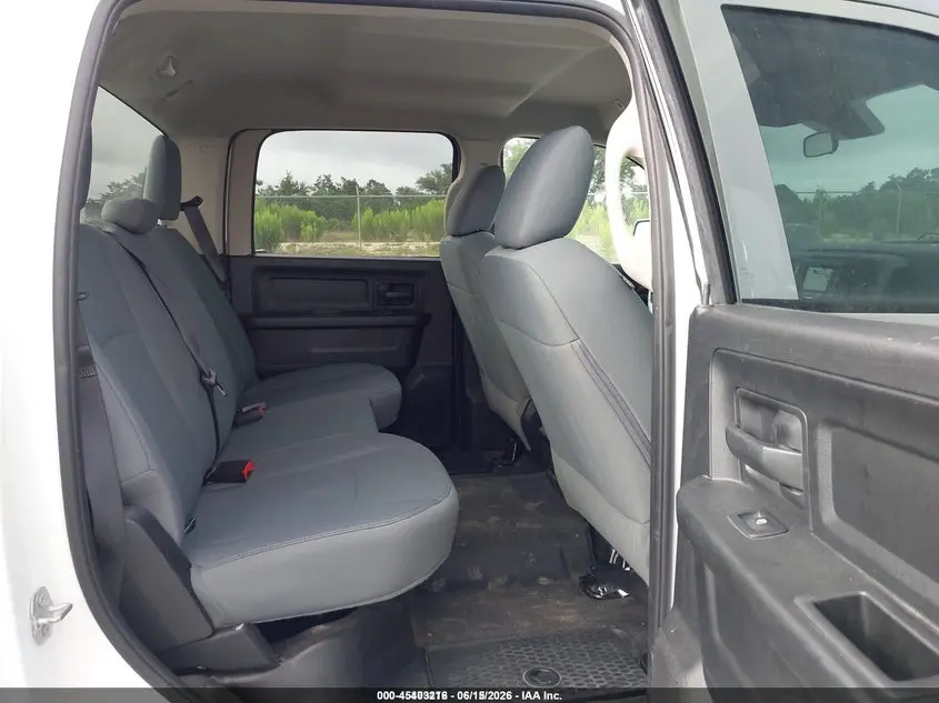 2017 RAM 1500 TRADESMAN  4X2 5'7 BOX