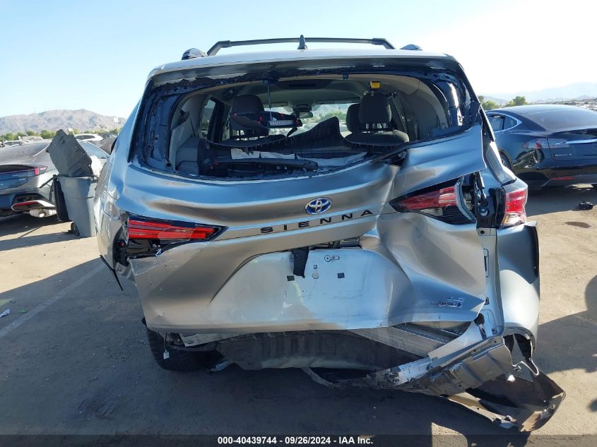 2022 TOYOTA SIENNA LE