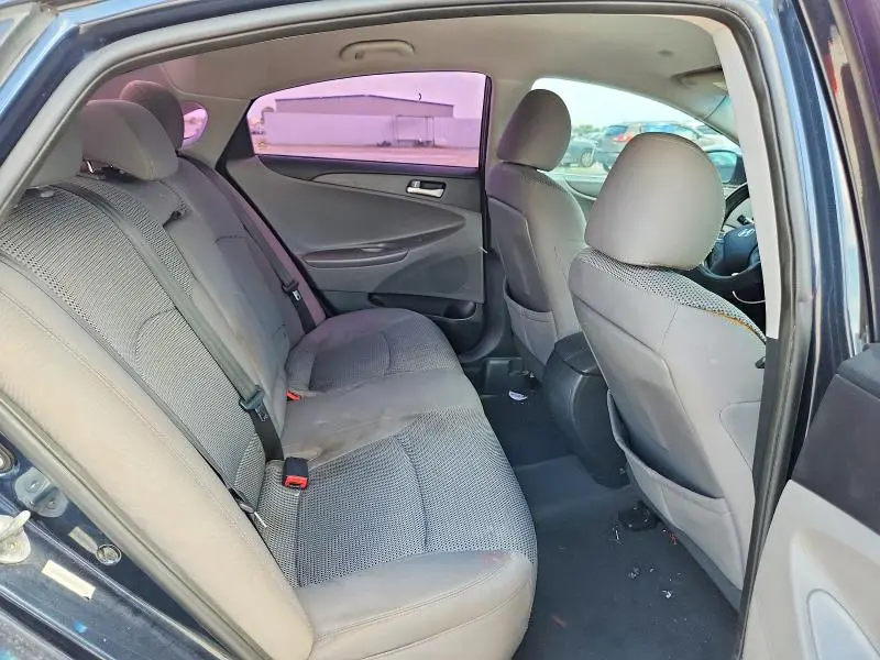 2011 HYUNDAI SONATA GLS  