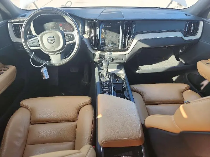 2018 VOLVO XC60 T6  