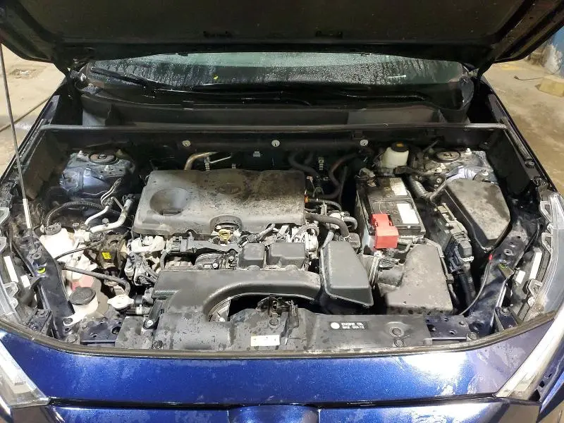 2022 TOYOTA RAV4 XLE  