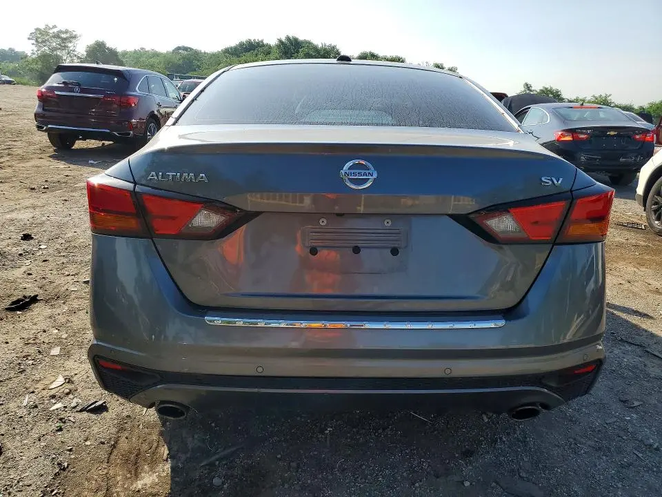 2021 NISSAN ALTIMA SV  