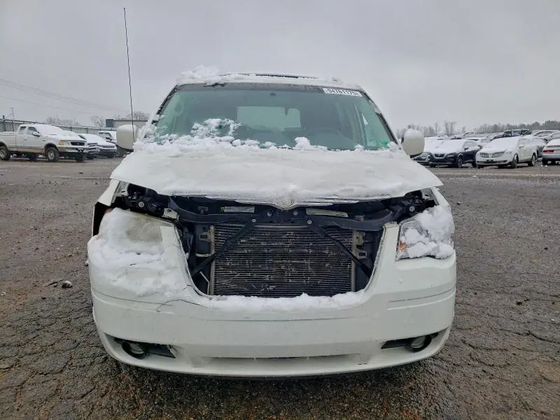 2010 CHRYSLER TOWN & COUNTRY TOURING PLUS  