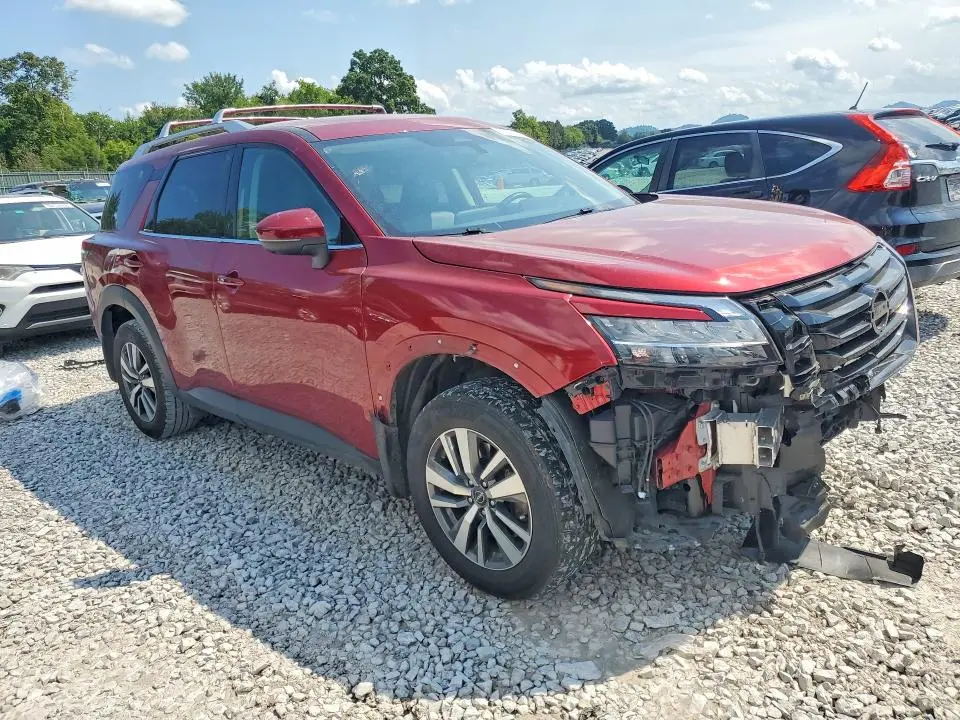 2023 NISSAN PATHFINDER SL  