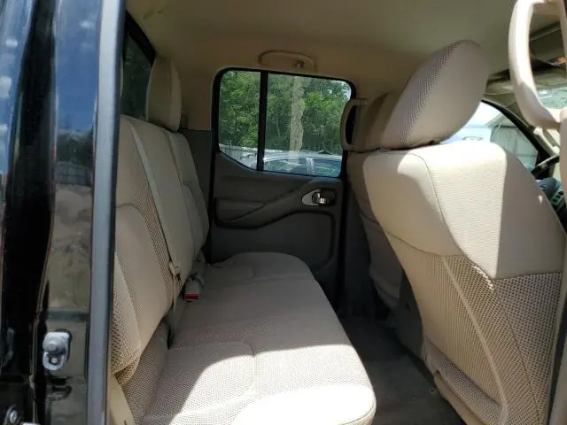 2016 NISSAN FRONTIER S  