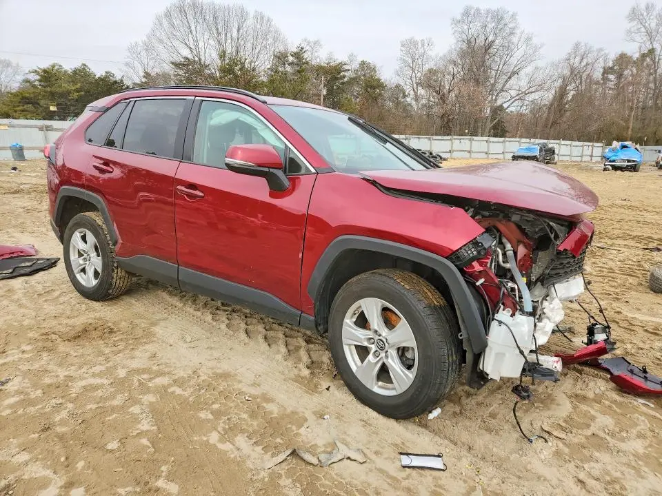 2019 TOYOTA RAV4 XLE  