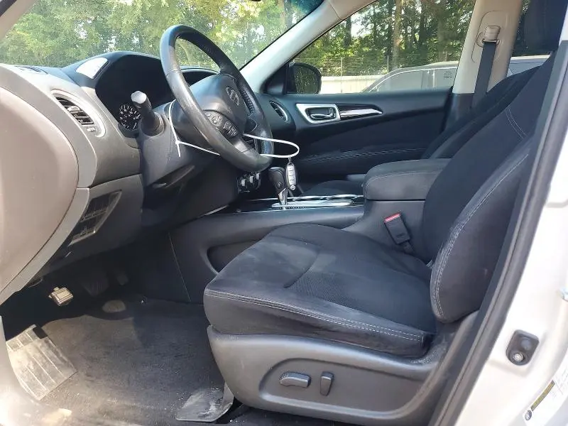 2016 NISSAN PATHFINDER SV  