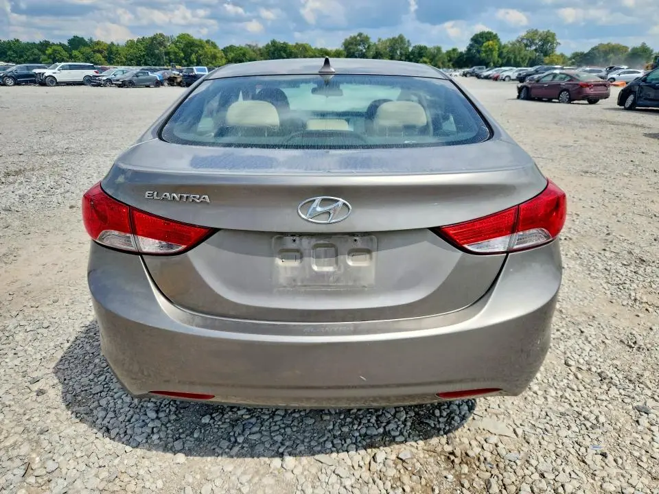 2013 HYUNDAI ELANTRA GLS  