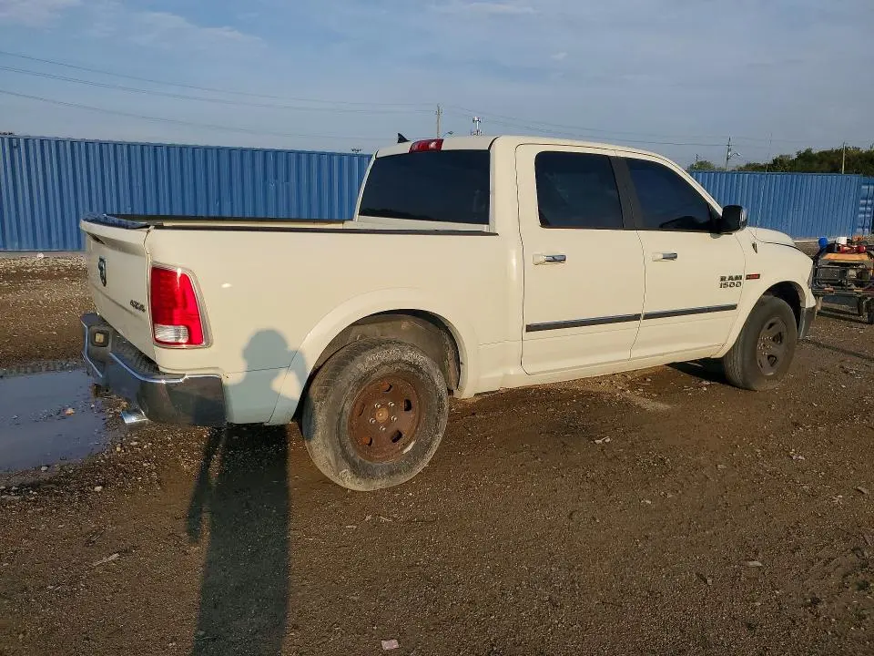 2016 RAM 1500 LARAMIE  