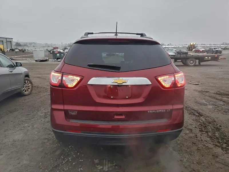 2015 CHEVROLET TRAVERSE LT  
