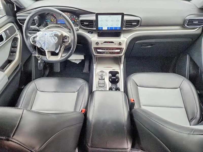 2022 FORD EXPLORER XLT  