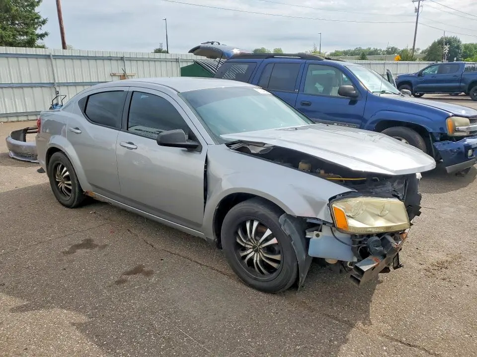 2013 DODGE AVENGER SE  