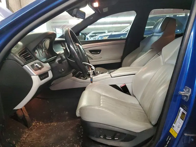 2013 BMW M5   