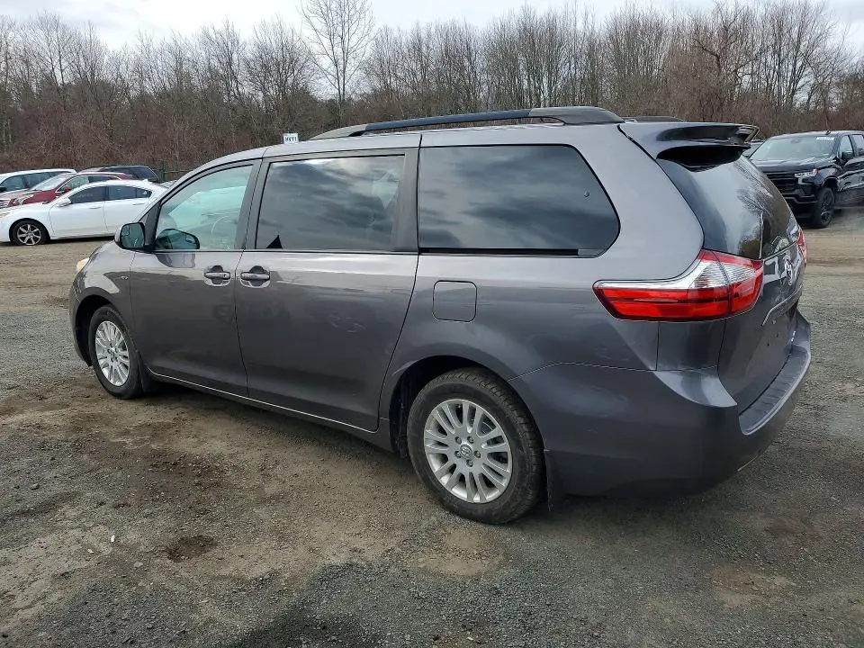 2017 TOYOTA SIENNA LE 7-PASSENGER  