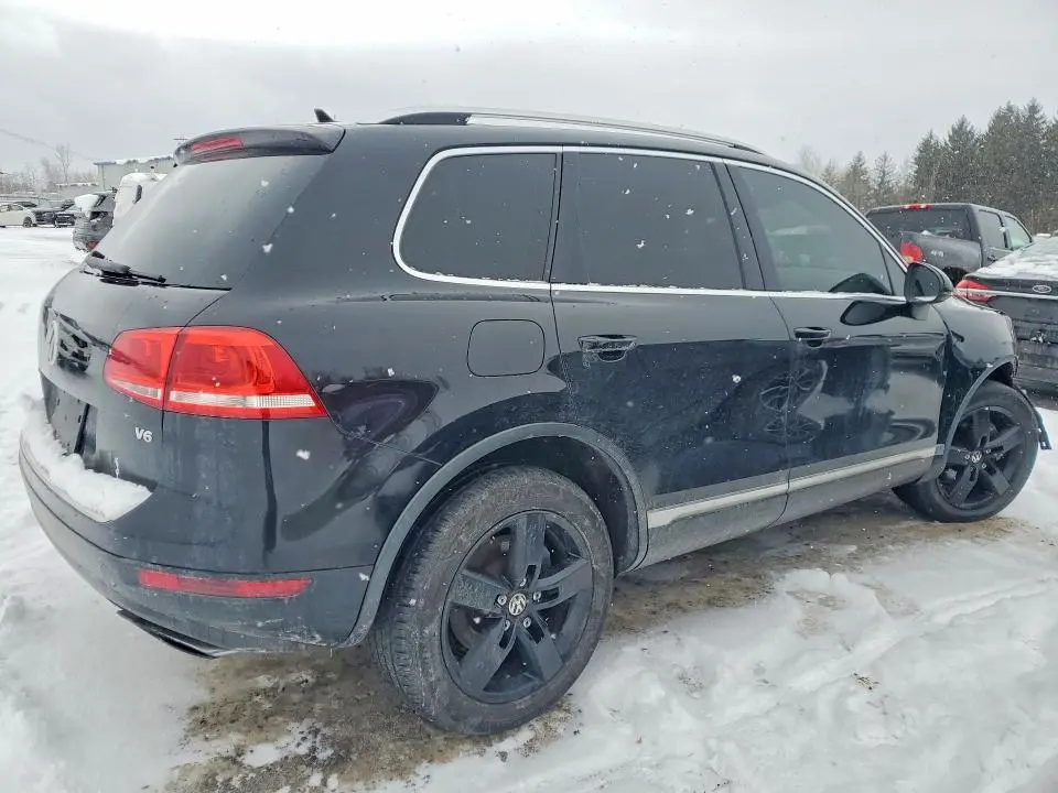 2013 VOLKSWAGEN TOUAREG V6  