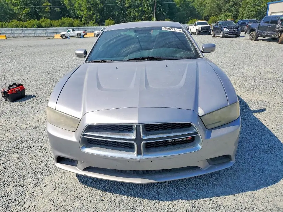 2013 DODGE CHARGER SE  