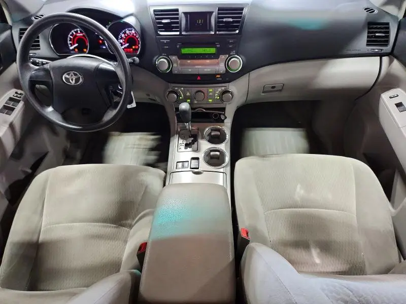 2010 TOYOTA HIGHLANDER BASE  