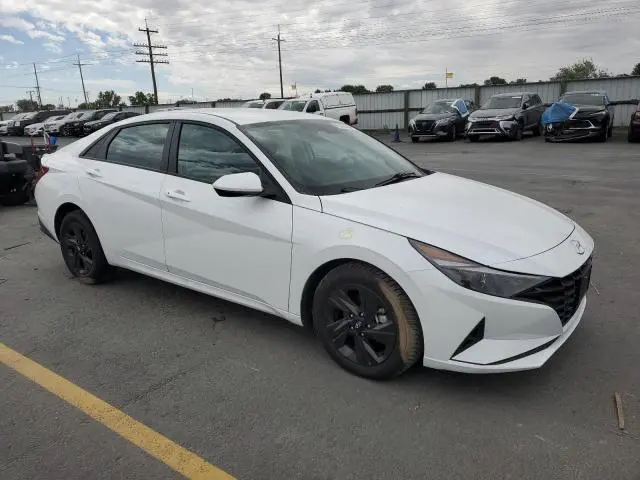 2021 HYUNDAI ELANTRA SEL  