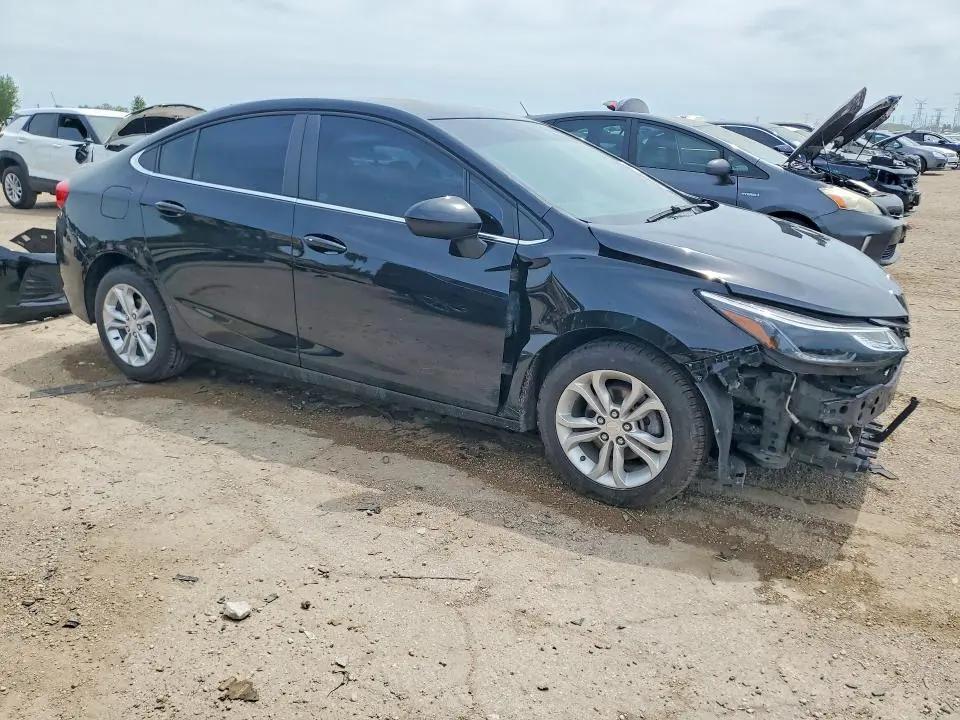 2019 CHEVROLET CRUZE LT  