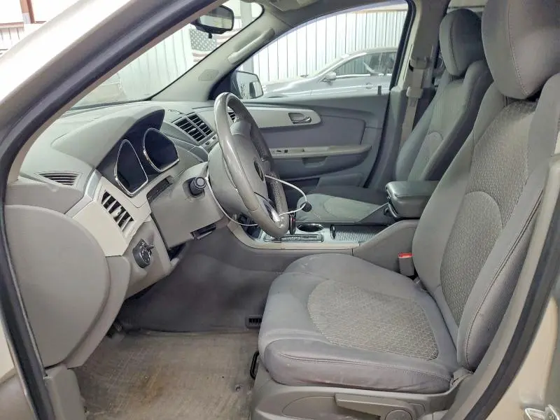 2011 CHEVROLET TRAVERSE LS  