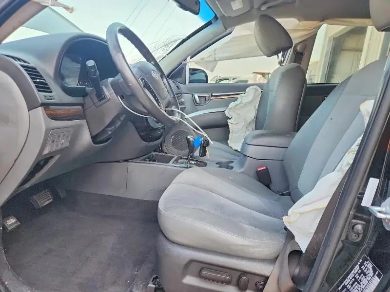 2012 HYUNDAI SANTA FE SE  
