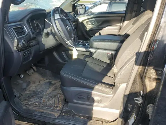 2018 NISSAN TITAN SV  