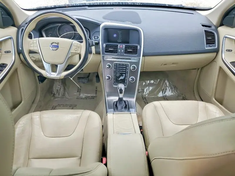 2015 VOLVO XC60 T5 PLATINUM  