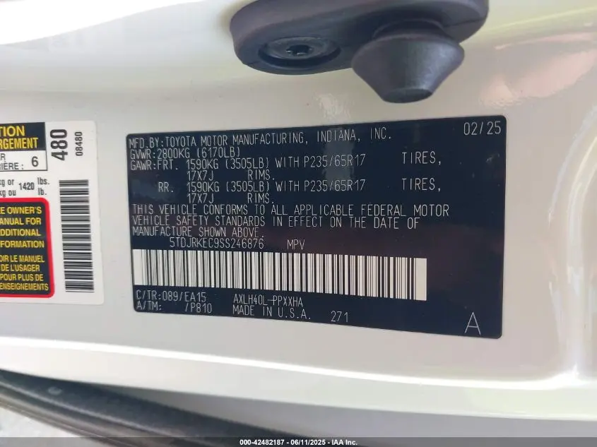 2025 TOYOTA SIENNA XLE