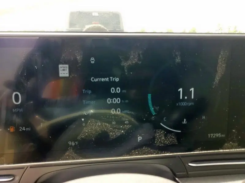 2024 HYUNDAI KONA SEL  