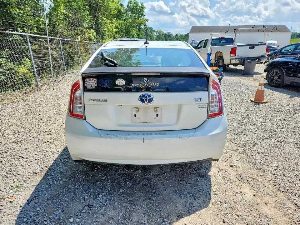 2013 TOYOTA PRIUS THREE  
