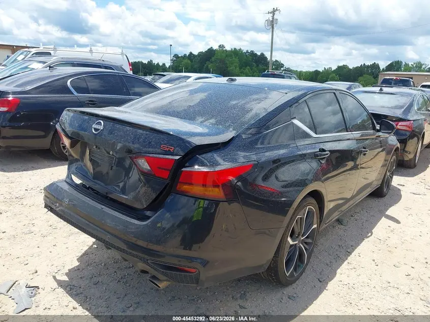 2024 NISSAN ALTIMA SR FWD