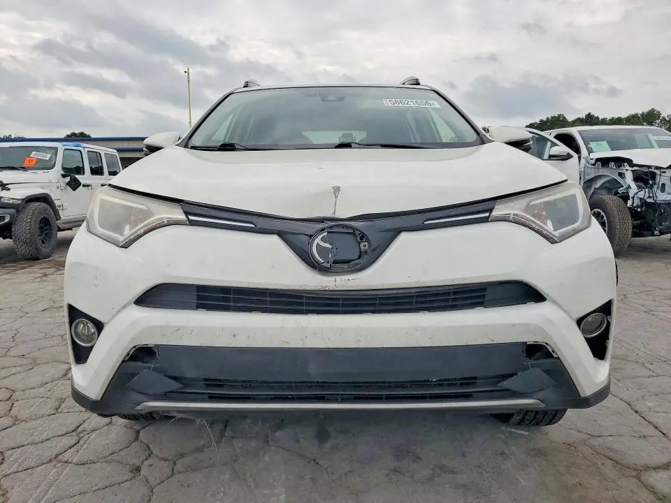2017 TOYOTA RAV4 XLE  