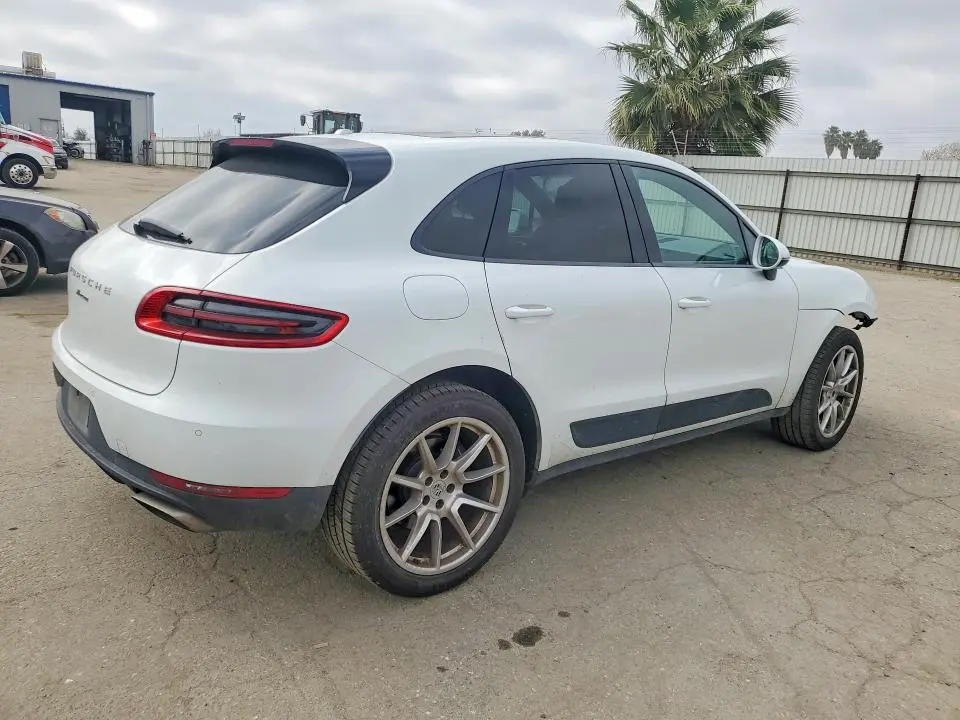 2018 PORSCHE MACAN   