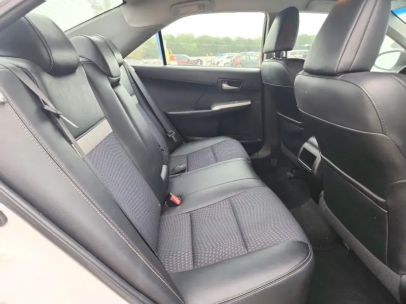 2013 TOYOTA CAMRY SE  