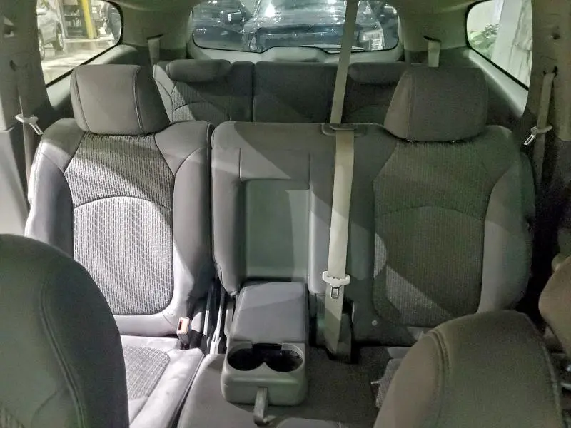 2010 CHEVROLET TRAVERSE LS  