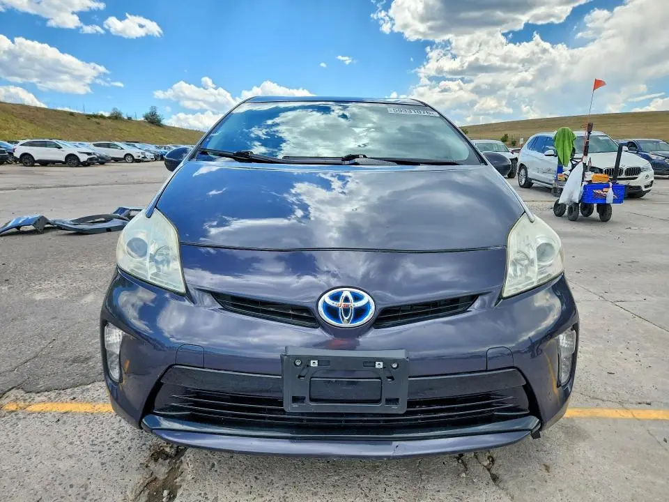 2013 TOYOTA PRIUS TWO  