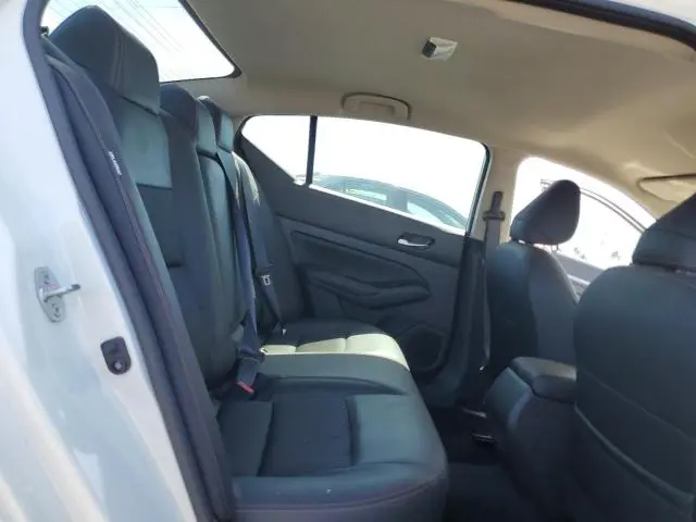 2024 NISSAN ALTIMA SR  