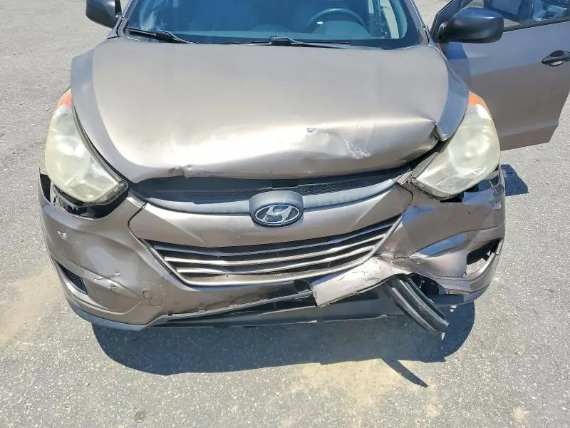 2011 HYUNDAI TUCSON GL  