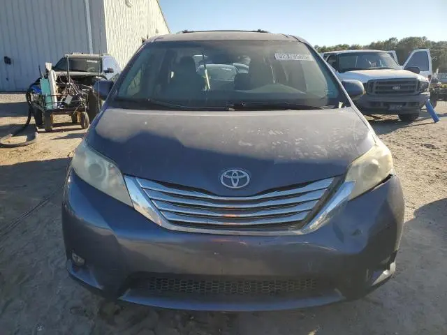 2014 TOYOTA SIENNA XLE  